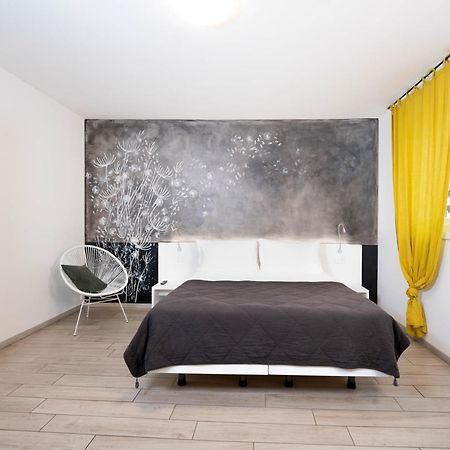 Cityu Grazioli 27 Appartamento Trento Citta - 2 Stanze Con 2 Parcheggi Privati Gratuiti Exterior foto